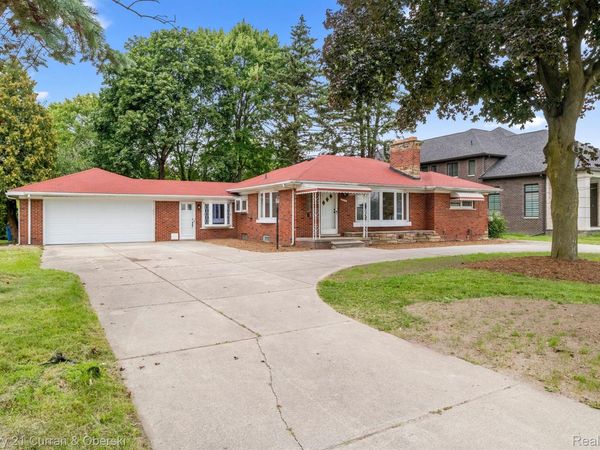 27210 DOXTATOR Street, Dearborn Heights, Mi 48127