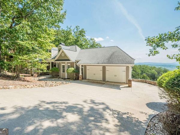 805 Lake Arrowhead Drive, Waleska, GA 30183