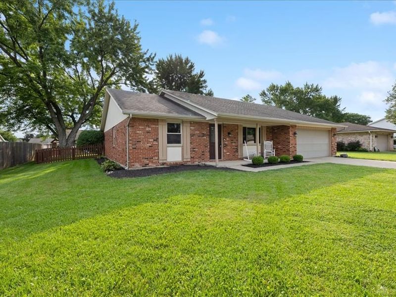 630 Wisteria Drive, Troy, OH 45373 Photo 4