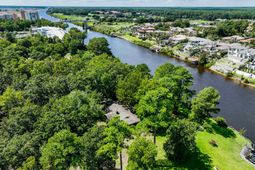 1749 Cliffwood Dr.  photo 4
