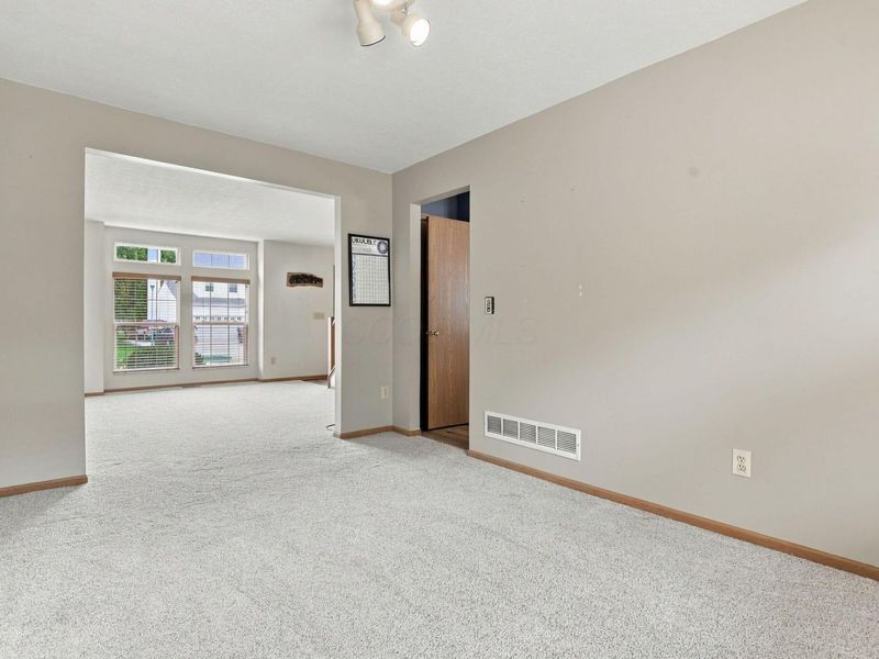 7829 Astra Circle, Unit L 40, Reynoldsburg, OH 43068 Photo 32