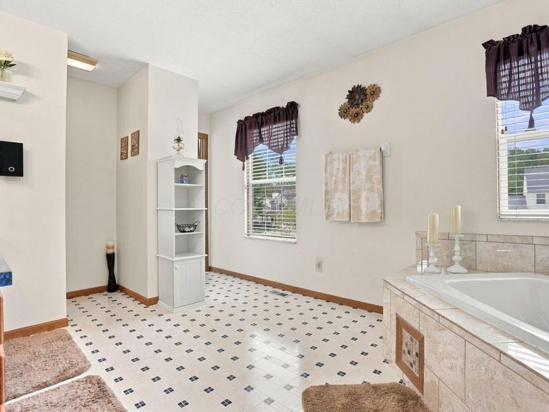 7829 Astra Circle, Unit L 40, Reynoldsburg, OH 43068 Photo 48