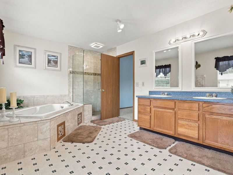 7829 Astra Circle, Unit L 40, Reynoldsburg, OH 43068 Photo 49