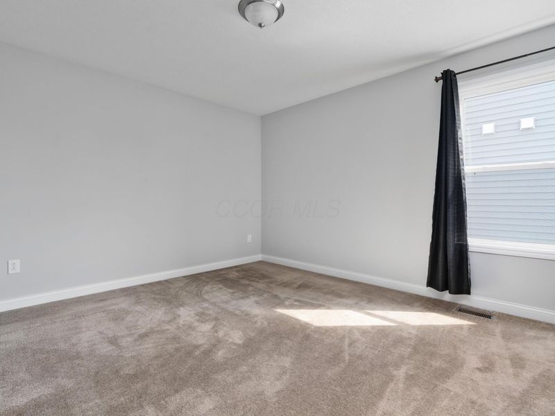 5989 Kilbeggan Street, Galloway, OH 43119 Photo 28