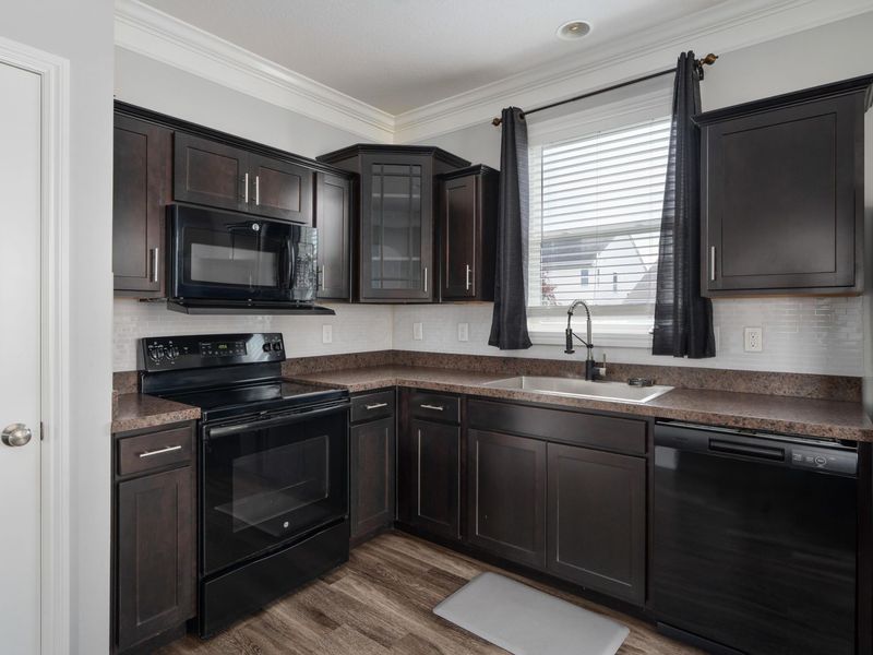 5989 Kilbeggan Street, Galloway, OH 43119 Photo 7