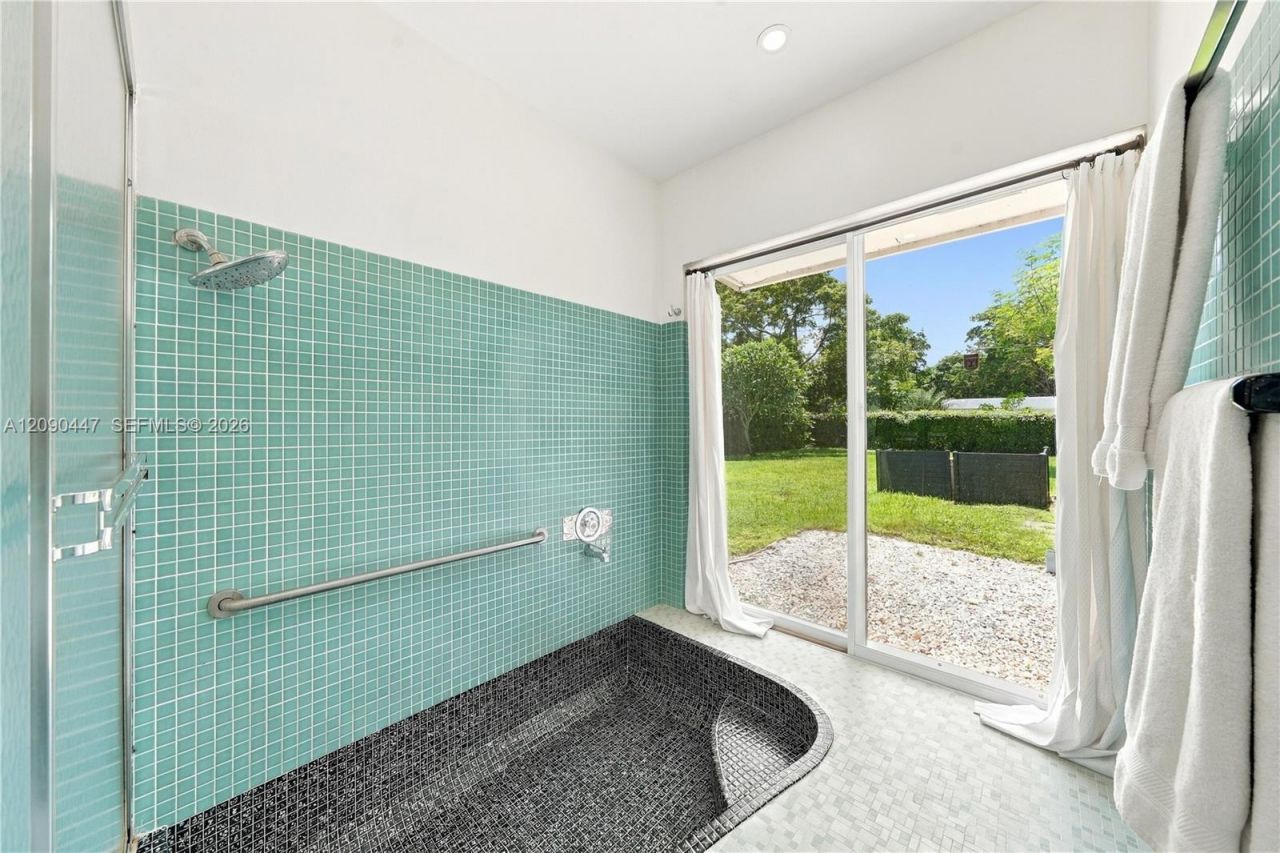7420 SW 130th St , Pinecrest, FL 33156 Photo
