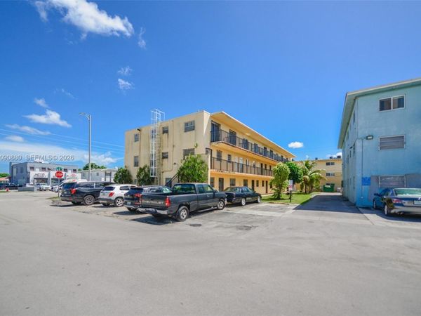 3494 E 4th Ave, Unit 1208, Hialeah, FL 33013