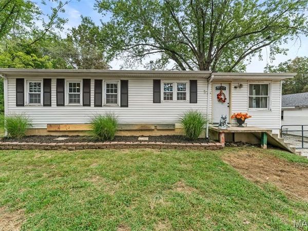2203 Catawissa Road , Pacific, MO 63069
