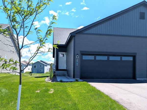 39793 Fallbrook Avenue, North Branch, MN 55056