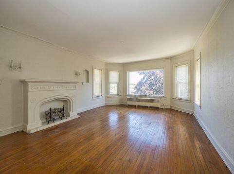 Main Photo