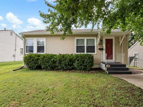 1511 W 37th Street , Davenport, IA 52806
