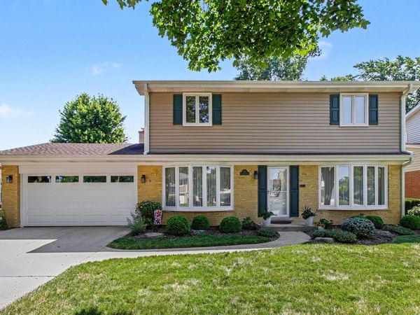 221 S Rammer Avenue , Arlington Heights, IL 60004