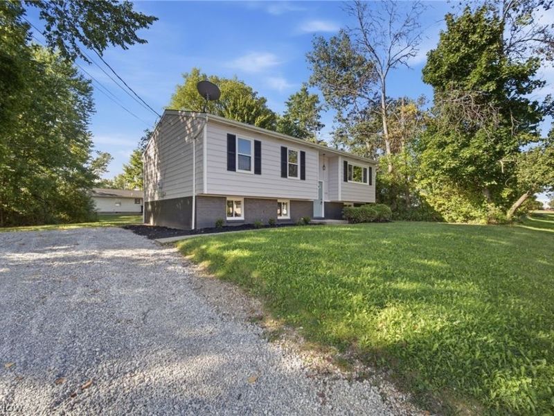1958 Case Street, Twinsburg, OH 44087 Photo 2