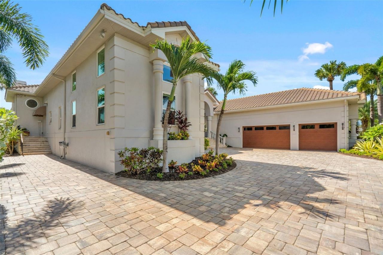 6320 Pasadena Point Boulevard, Gulfport, FL 33707 Photo