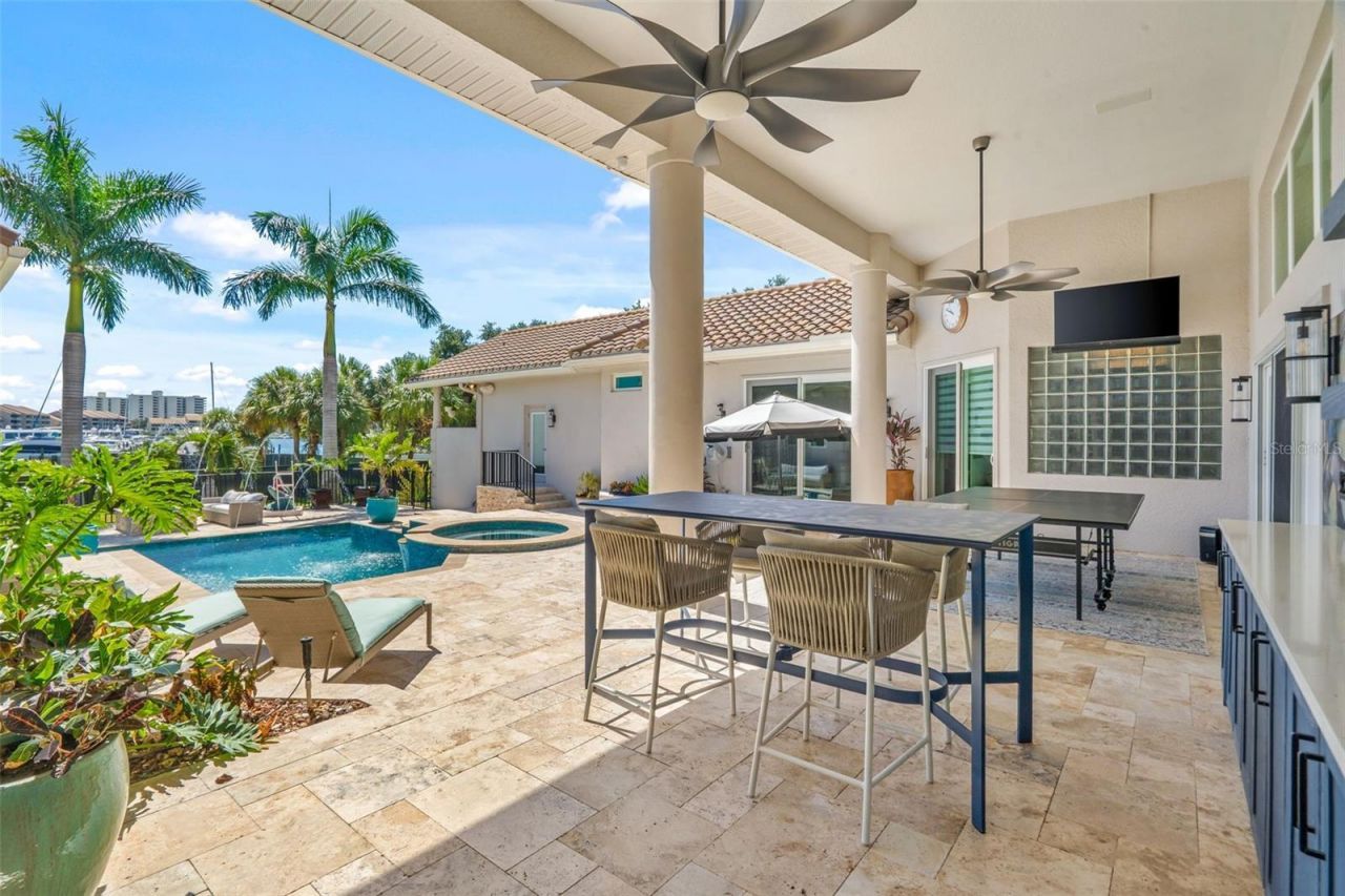6320 Pasadena Point Boulevard, Gulfport, FL 33707 Photo
