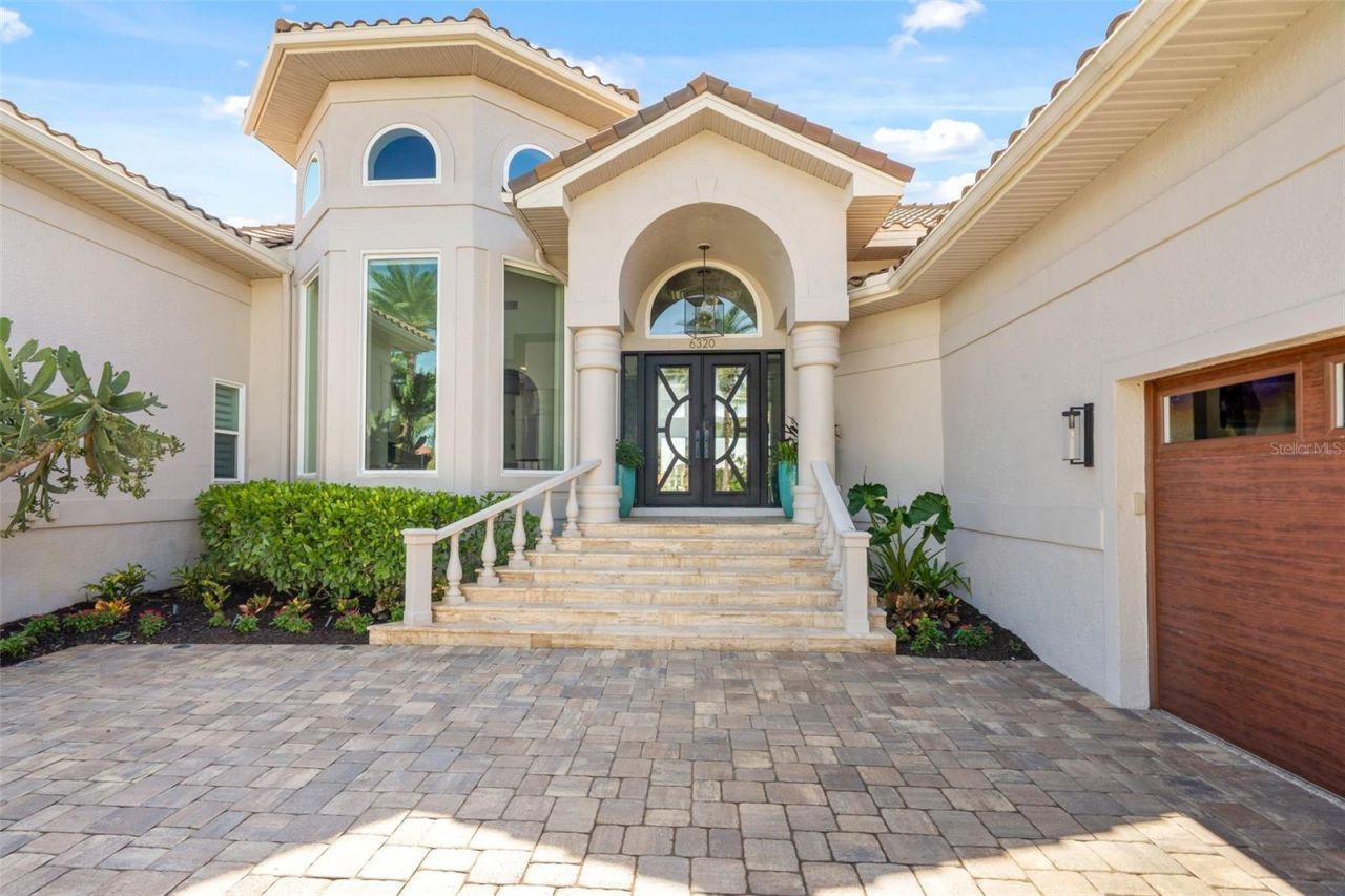 6320 Pasadena Point Boulevard, Gulfport, FL 33707 Photo