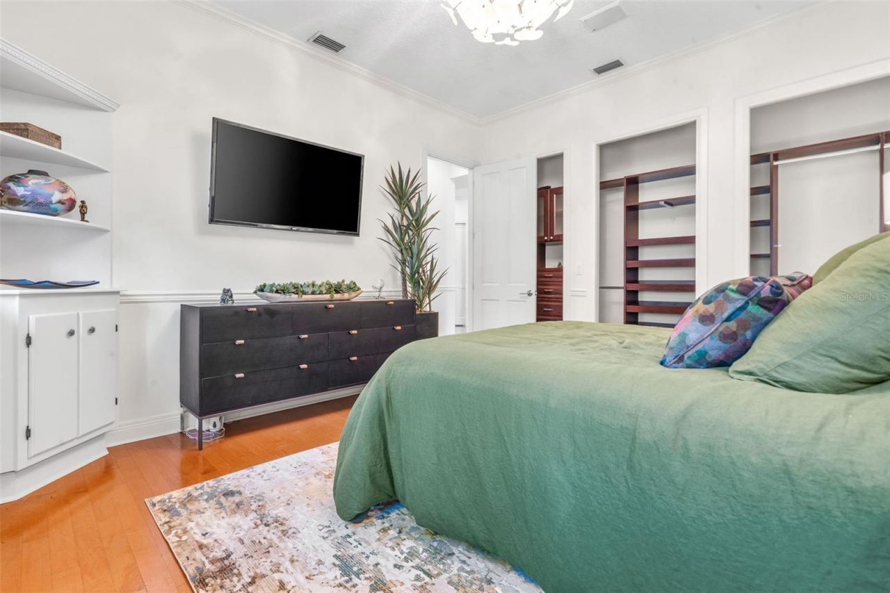 6320 Pasadena Point Boulevard, Gulfport, FL 33707 Photo