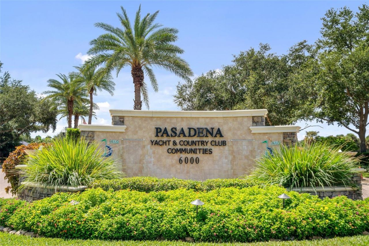 6320 Pasadena Point Boulevard, Gulfport, FL 33707 Photo