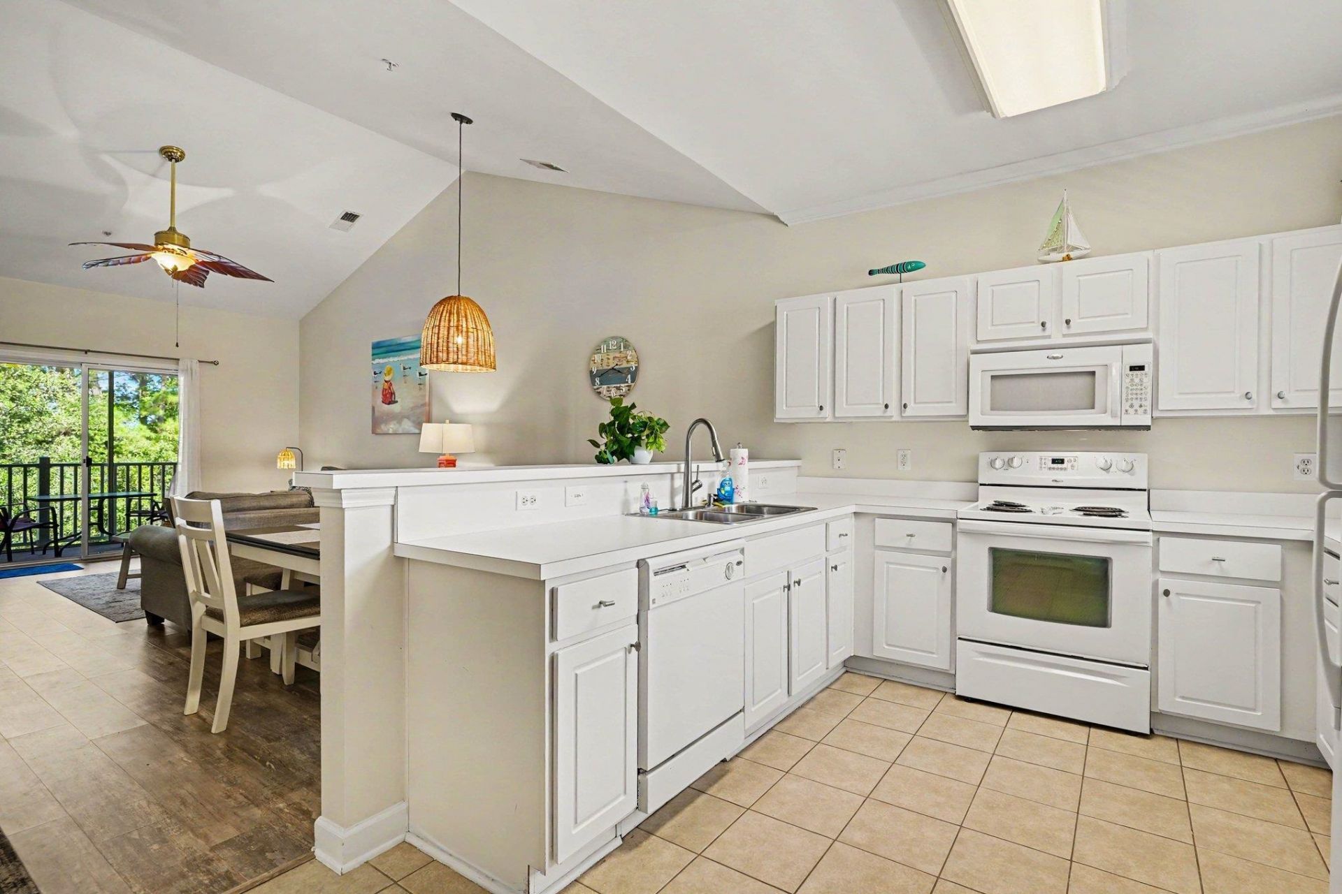 6253 Catalina Dr.  Photo 11
