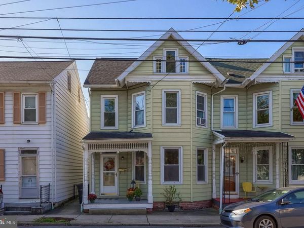 26 W ORANGE STREET , LITITZ, PA 17543