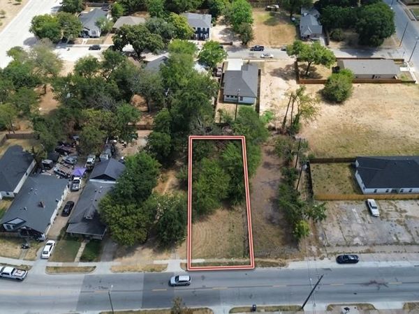 1718 Pine Street , Dallas, TX 75215