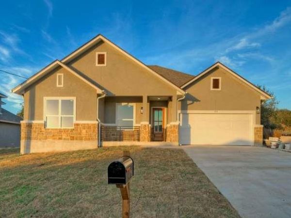 150 Waimanalo LN, Bastrop, TX 78602