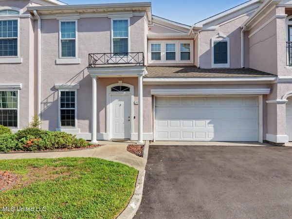 2252 Beach Drive, Gulfport, MS 39507