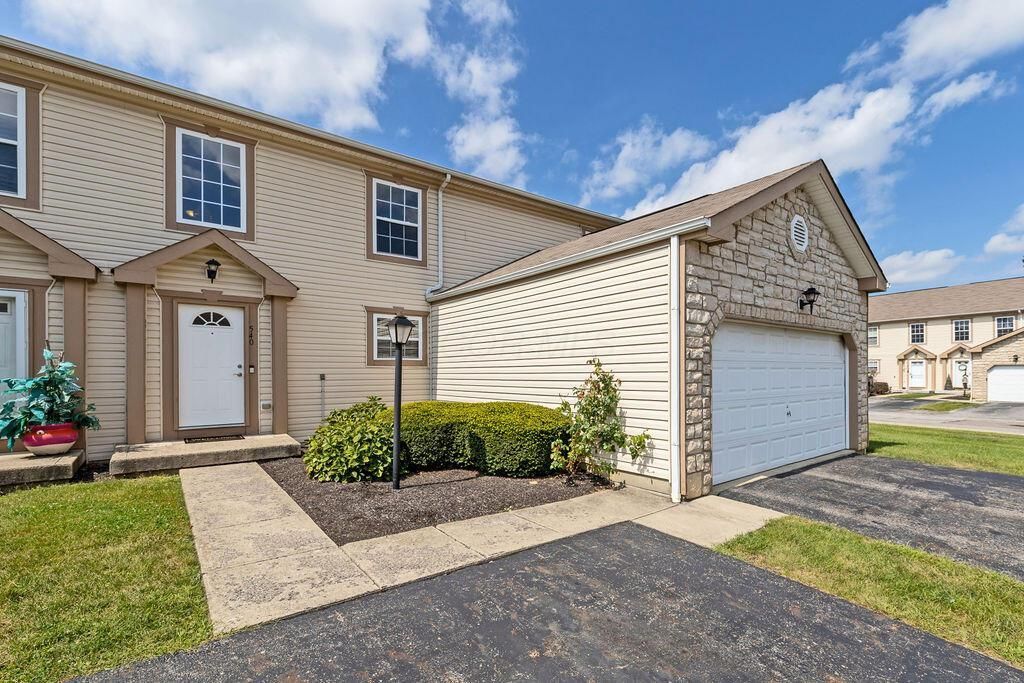 540 Faith Ann Drive, Pataskala, OH 43062 Main Photo