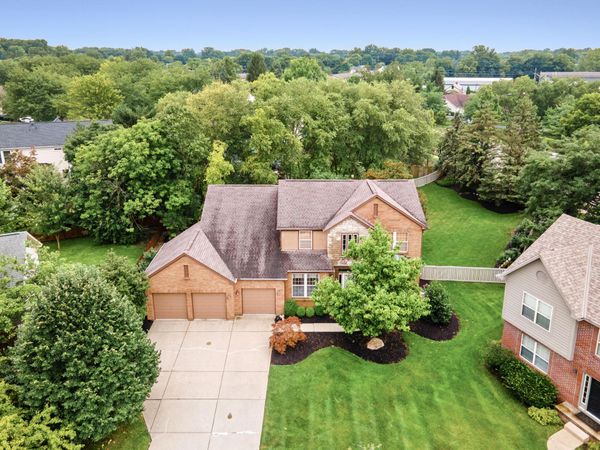 354 Amesbury Court , Westerville, OH 43082
