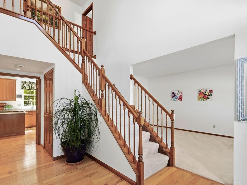 354 Amesbury Court, Westerville, OH 43082 Photo 5