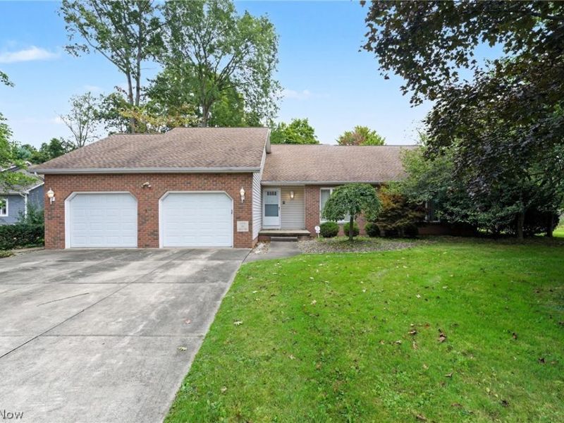 101 Golf Drive, Cortland, OH 44410 Photo 1