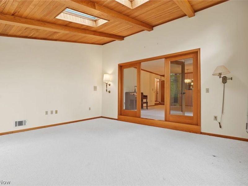101 Golf Drive, Cortland, OH 44410 Photo 23