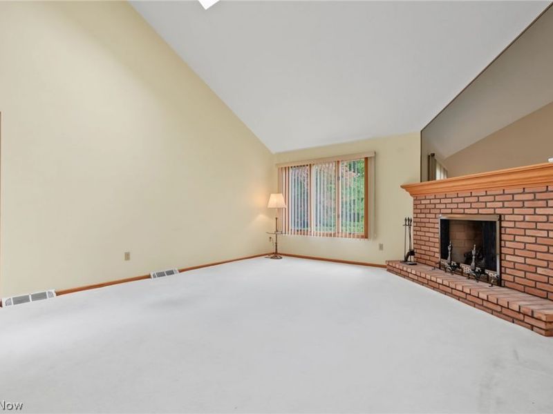 101 Golf Drive, Cortland, OH 44410 Photo 26
