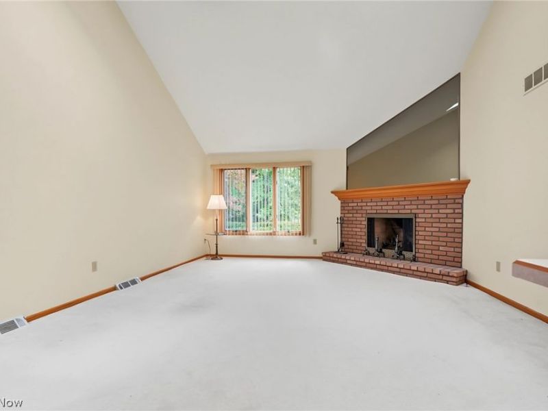 101 Golf Drive, Cortland, OH 44410 Photo 27
