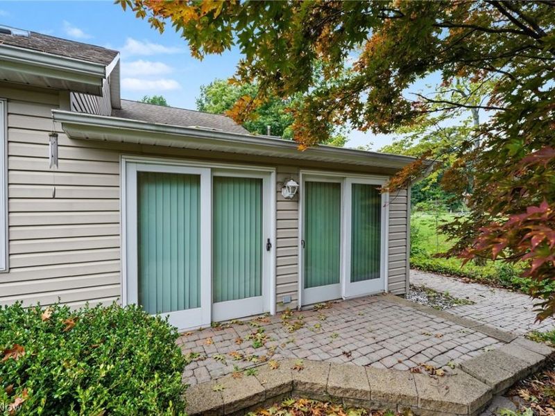 101 Golf Drive, Cortland, OH 44410 Photo 41