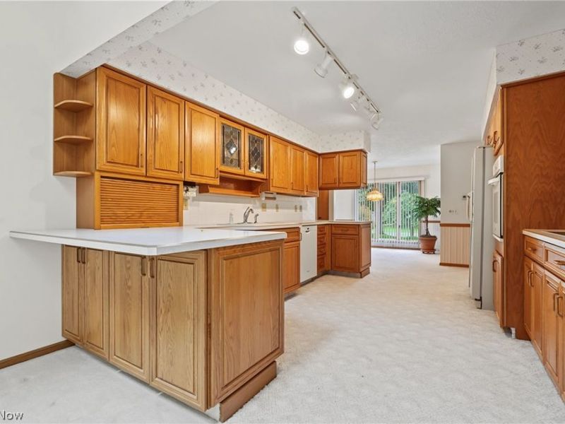 101 Golf Drive, Cortland, OH 44410 Photo 8