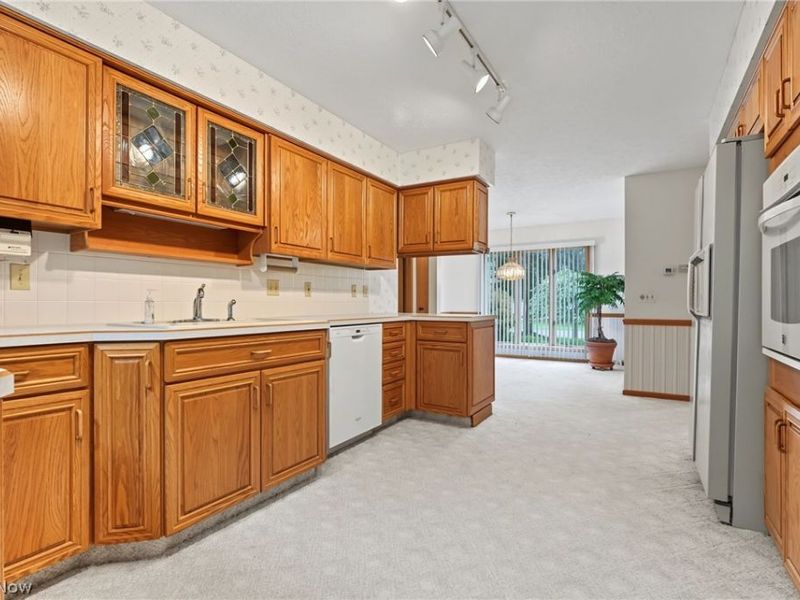 101 Golf Drive, Cortland, OH 44410 Photo 9