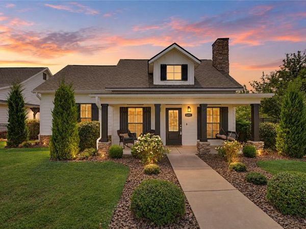 2111 SW Huntwick Avenue, Bentonville, AR 72713