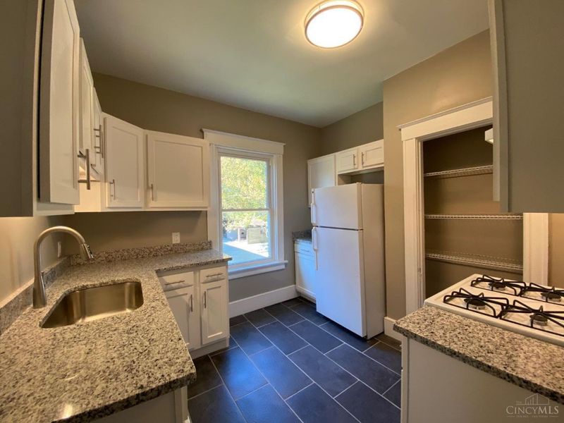 2806 Observatory Avenue, Cincinnati, OH 45208 Photo 14
