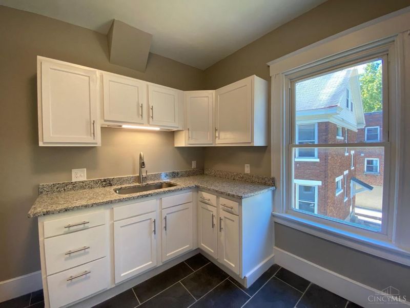 2806 Observatory Avenue, Cincinnati, OH 45208 Photo 18