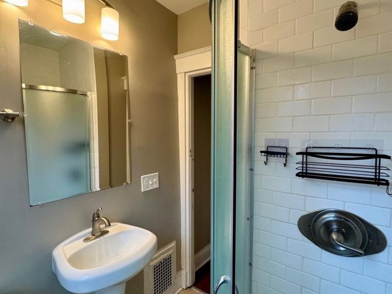 2806 Observatory Avenue, Cincinnati, OH 45208 Photo 24