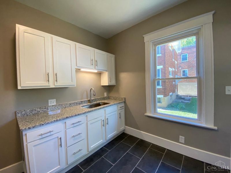 2806 Observatory Avenue, Cincinnati, OH 45208 Photo 58