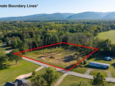 403 HOWARDSVILLE TPKE, STUARTS DRAFT, VA 24477