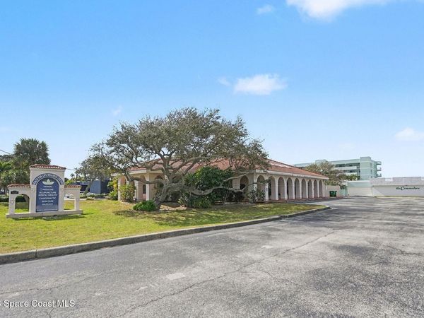 1727 N Atlantic Avenue , Cocoa Beach, FL 32931