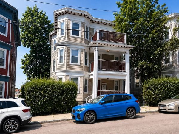 22 Rowell St, Unit 2, Boston, MA 02125