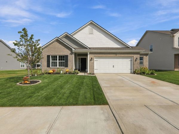 17896 Paula Walk, Westfield, IN 46074