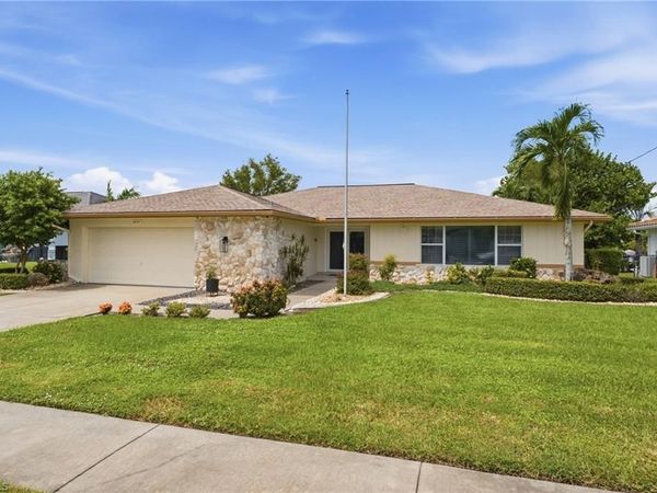 4557 Gulf AVE, NORTH FORT MYERS, FL 33903