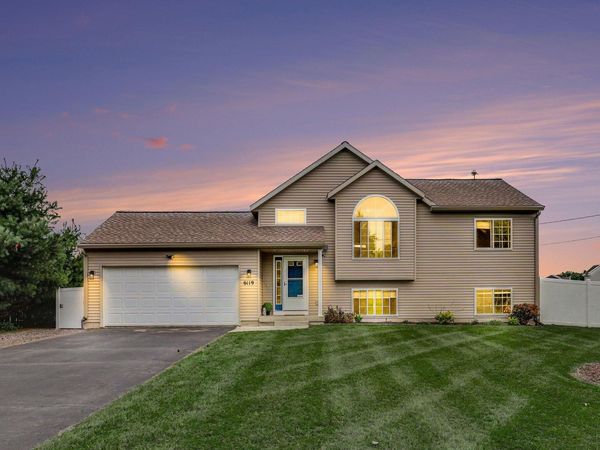 6119 S Johnson Road, Greenville, MI 48838