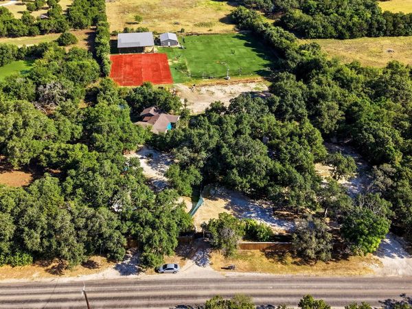 24 Ammann Rd, Boerne, TX 78015