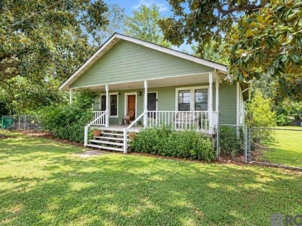 13445 Elm St, Walker, LA 70785
